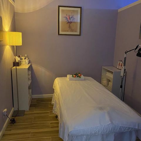 Ono Hawaiian Health Spa, massage spa in Cathedral City, CA